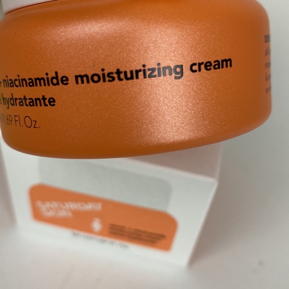 Saturday Skin moisturizing cream NEW! 50 ml./1.69 fl.oz. - Picture 12 of 15